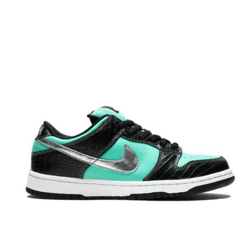Nike SB Dunk Low x Diamond Supply Co.